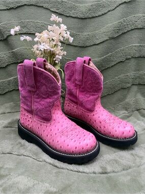 Fat baby Ariat boots